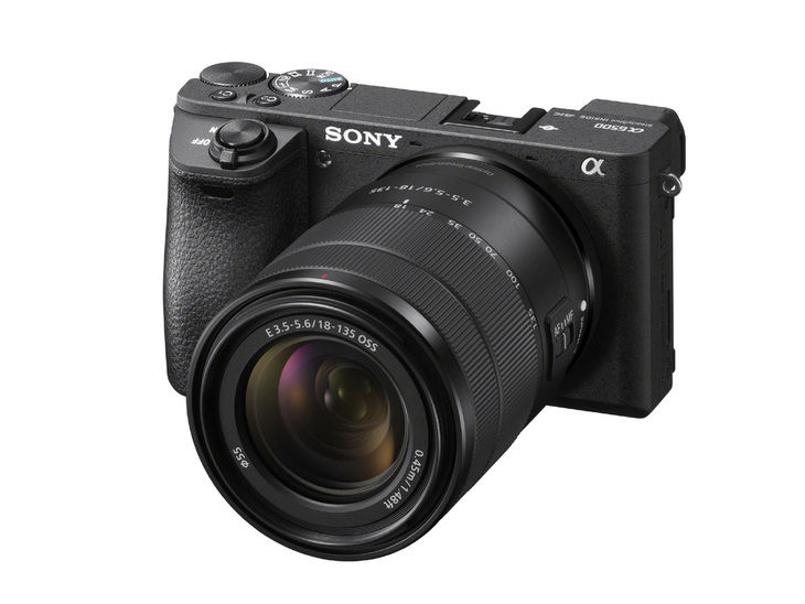 突然袭击!索尼发布E卡口18-135mm F3.5-5.6 O