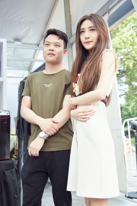 斗鱼新晋全能女主播王四豆儿:线下颜值逆天的