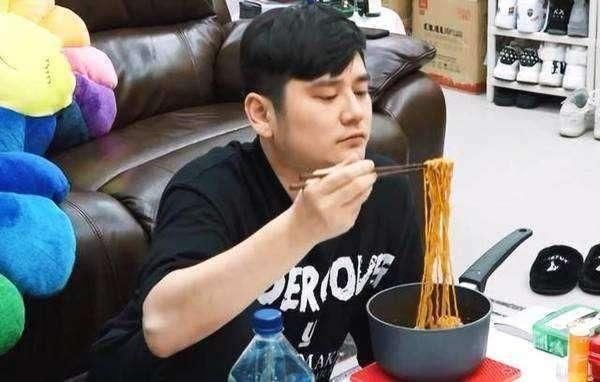 我家那小子中让钱枫心碎的女生长这样,难怪钱