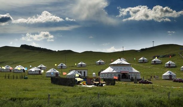 内蒙古草原上的\