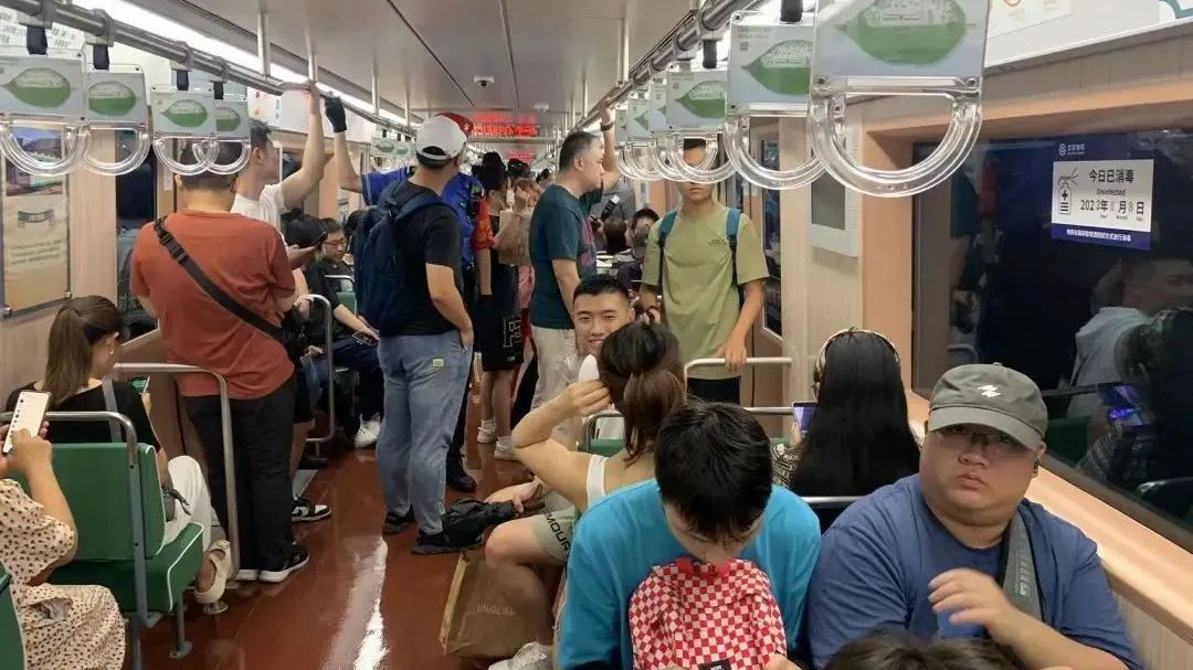 跟小石一起搭乘这趟时光列车回到过去—— 跟小石一起搭乘这趟时光列车回到过去——