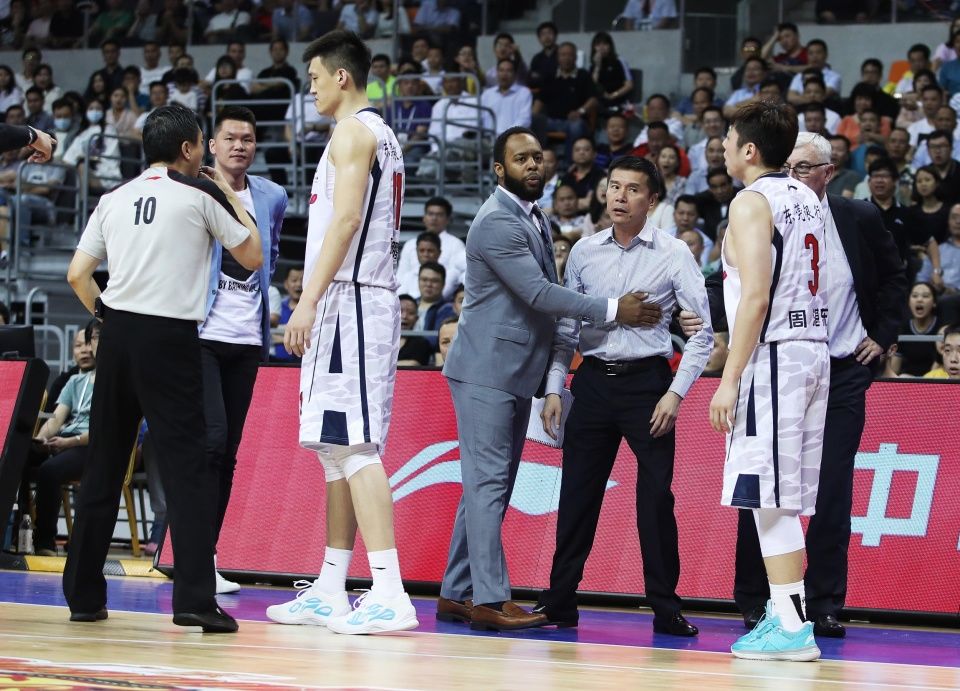 开罚单!广东投资人陈海涛与裁判发生肢体冲突