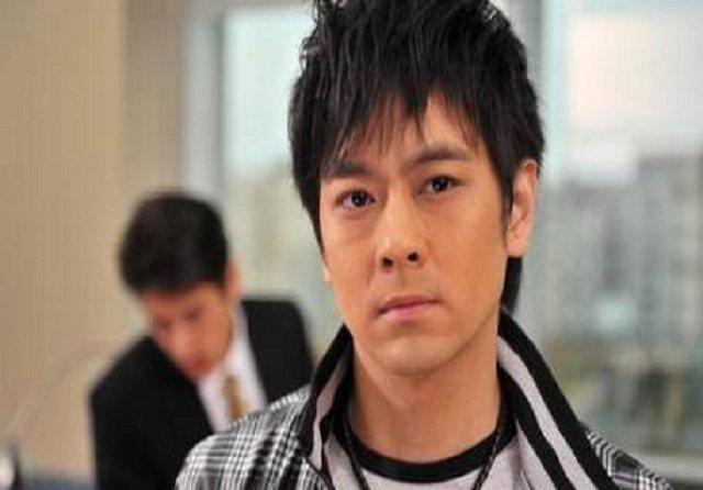 网上传出44岁林志颖近期照片,网友惊呼:林志颖