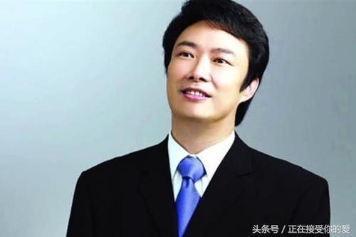 同是63岁,张国立周润发陈道明都老了,只有他63岁像36岁!