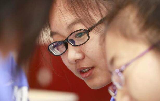 铜仁五中学生:近视不想戴眼镜怎么办?