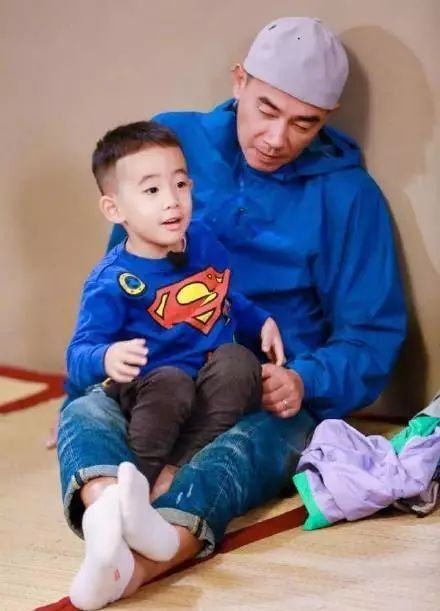 陈小春大应采儿16岁,王祖蓝比老婆矮12cm…真