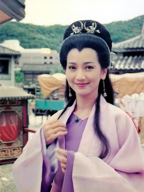 你知道整容脸和自然脸的区别吗?64岁的赵雅芝