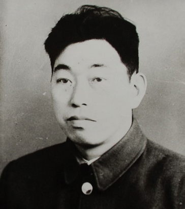 他与林彪同为战神,被许世友称赞,为何却与刘伯