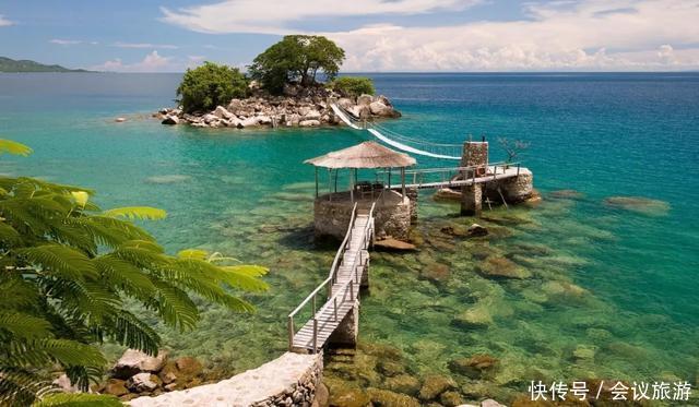 这个湖泊每年不到100个中国人去,水位涨落奇特