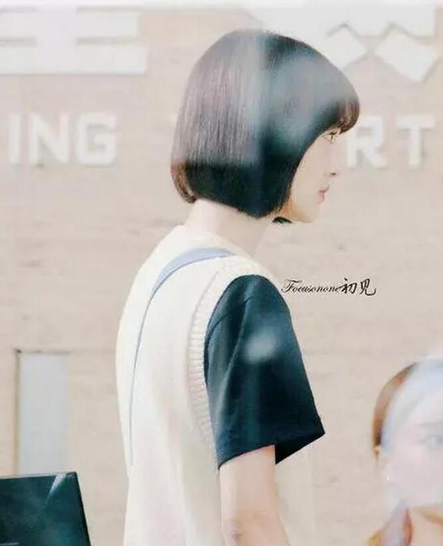 郑爽的驼背好严重,杨幂陈妍希陈乔恩,她们是脸