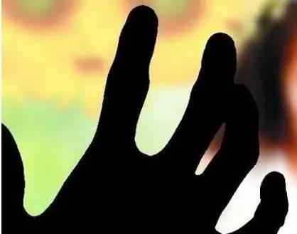 福建女大学生被男友下药迷奸 竟有人说她活该 福建女大学生被男友下药迷奸 竟有人说她活该