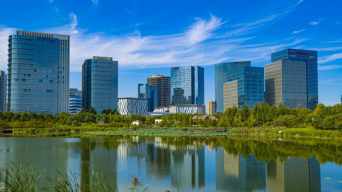 北京经开区国家信创园一期项目全面封顶