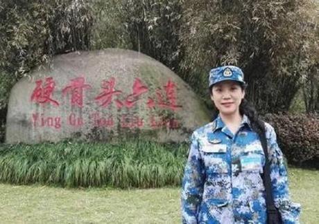 国防大学最美教授,大校军衔,享师级待遇,如今5