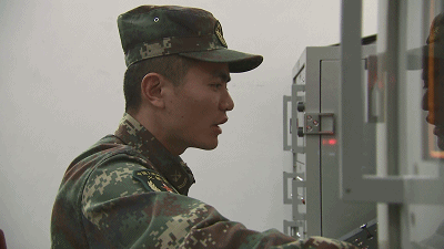 直到今天尚未退出现役，服役时间已经超过40年。虽然更先进的东风-26弹道导弹已经服役，但是东风-4依然在发挥余热，担负着核威慑的重要使命。东风-4导弹是中国第一代远程地对地弹道导弹，于1970年试射成功，