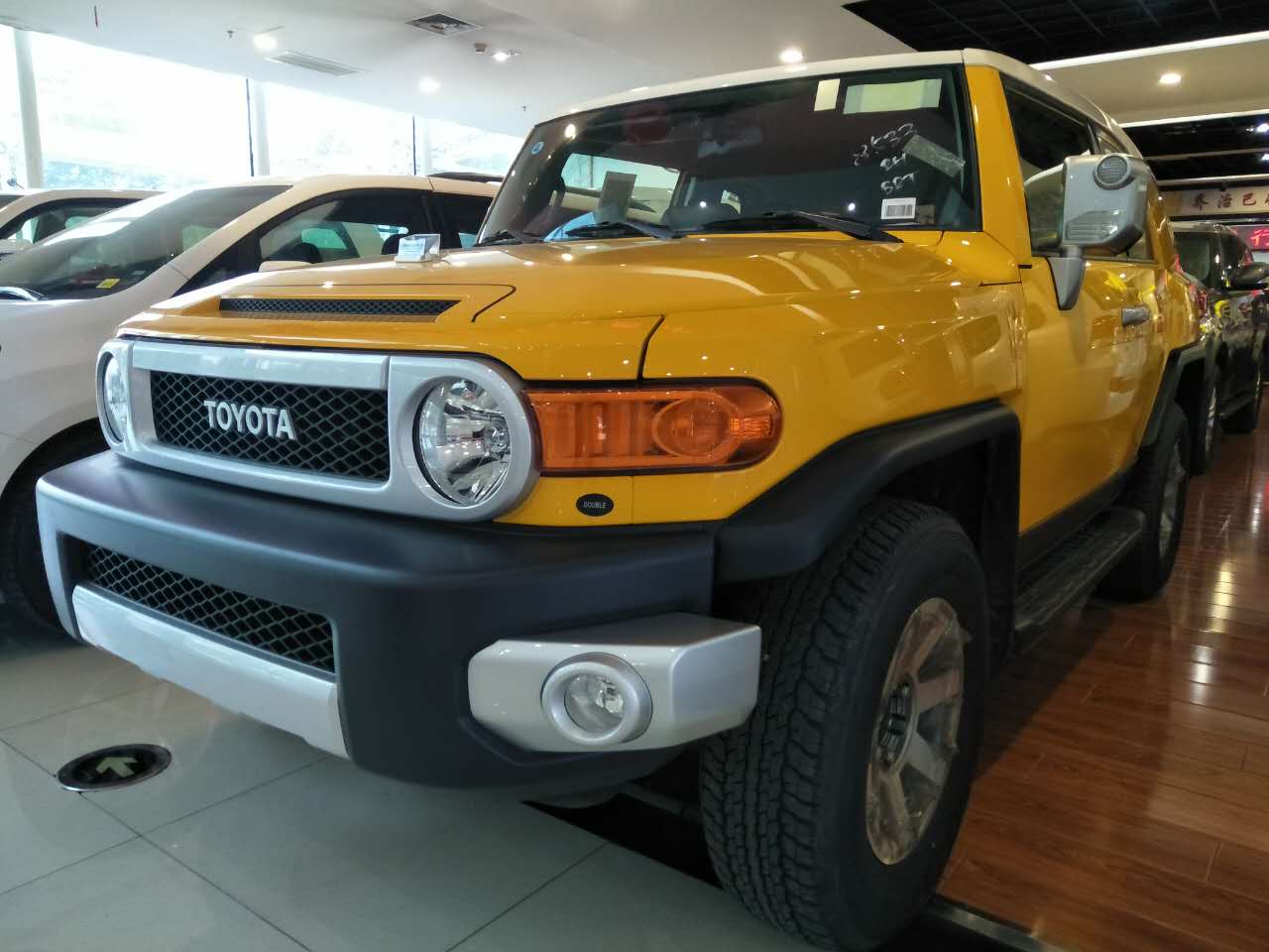 17款丰田fj酷路泽狂袭钜惠享福利