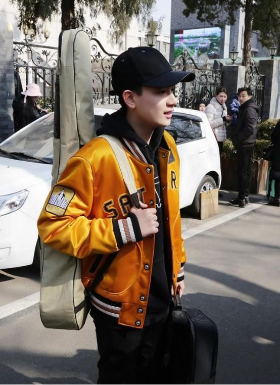 明星艺考十八般武艺上身!吴磊准备舞剑,易烊千