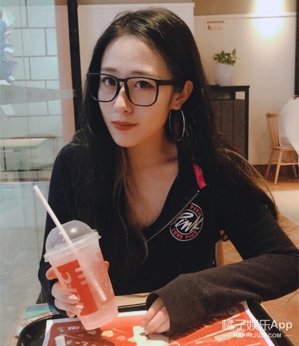 你看模样都感觉跟胖的时候不一样了，犹如整容一般。