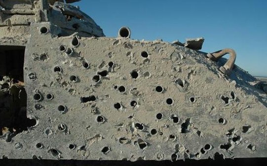 美国a-10攻击机有多牛,苏联坦克两秒被打成筛子