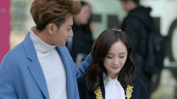 wuli黄子韬和杨幂几乎在不同场合不同时间都在秀恩爱~当然包括所有