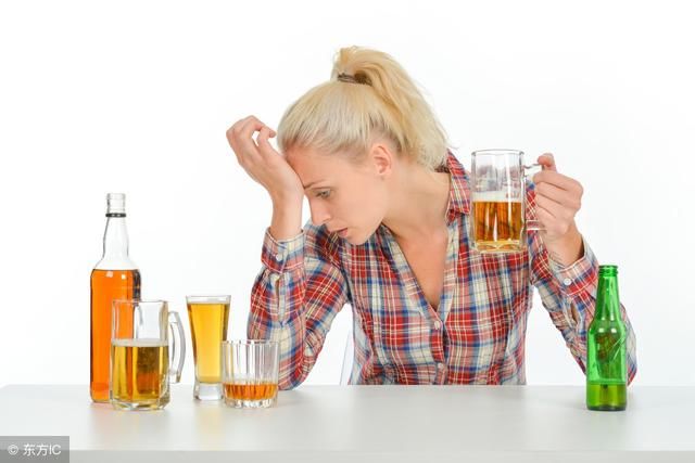 医生:尿酸高的人,最忌吃4类食物,多吃一口,当心