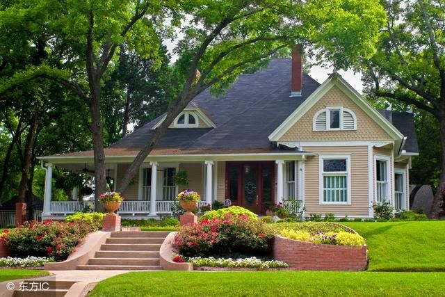 2018年,新的《土地管理法》出台,严禁六类人在