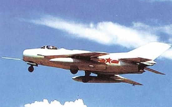 中国空军重大演习已无歼7歼8 二代机10年内全