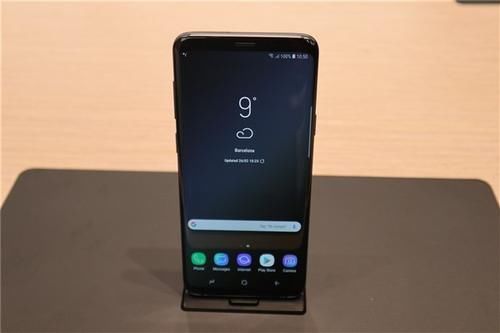 Galaxy S10 要用?三星展示屏幕发声技术:听筒