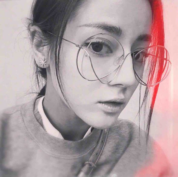 [迪丽热巴][分享]170706 爱丽丝为热巴操碎心 自拍照修图调色哪家强?