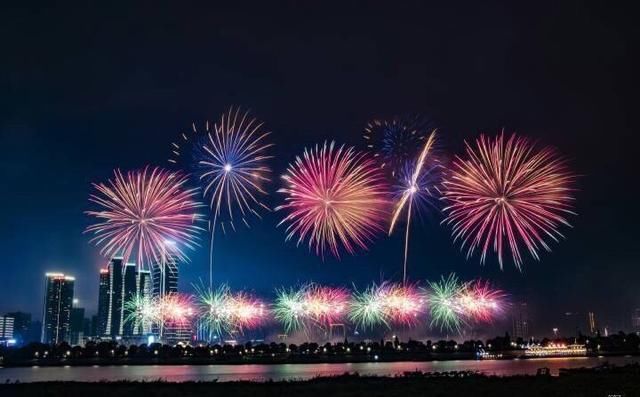 大年地铁不停运 除夕橘子洲烟花与你相约