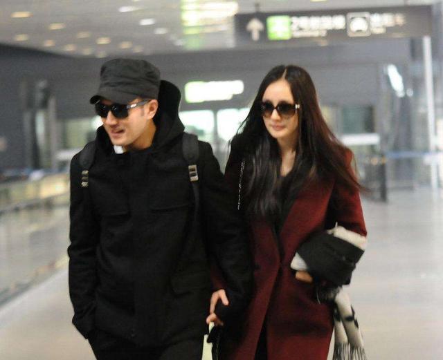 刘恺威杨幂相聚为女儿庆生,杨爸一个表情却让