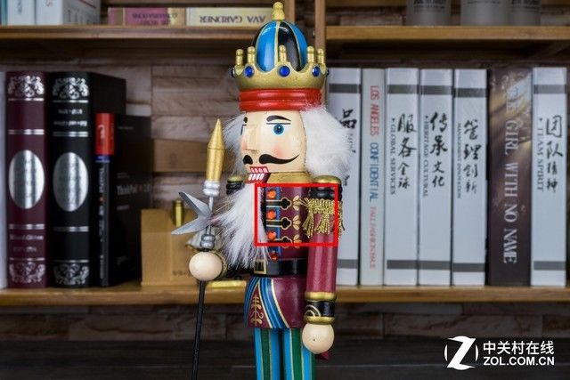 专业备机选谁 佳能G7 XII对比索尼黑卡