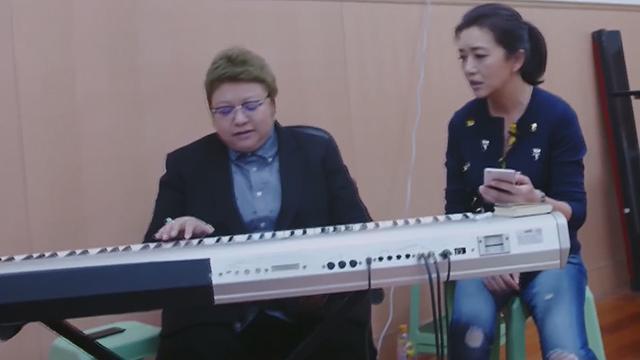 江珊上“跨界”唱歌遭韩红“泼冷水” 江珊上“跨界”唱歌遭韩红“泼冷水”