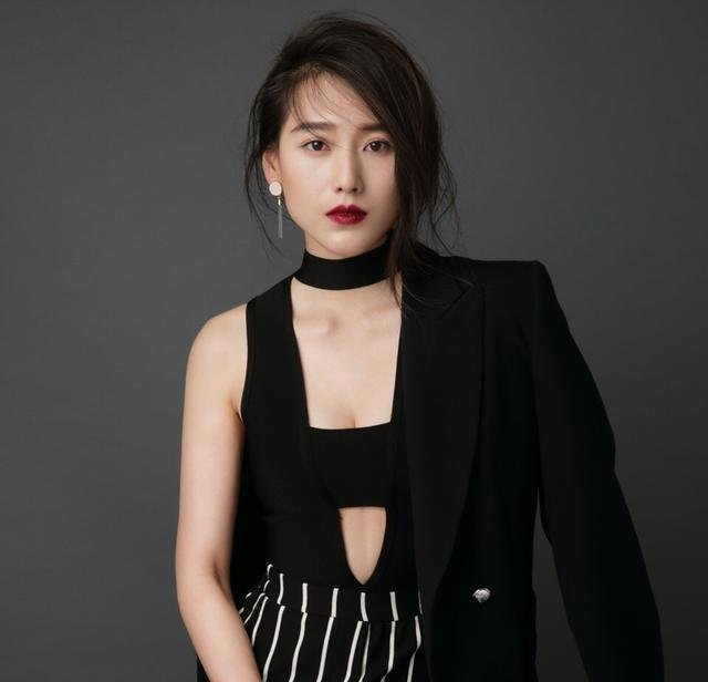 曾经靠关系挤走杨紫,杨紫现已大红大紫,她却成了"烂片女一号"