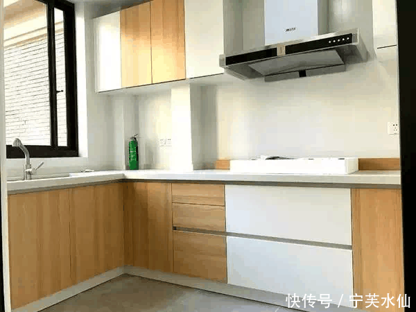 新家装修橱柜怎么选?定制还是木工打? 知道太