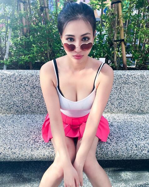 Julia美艳私照。