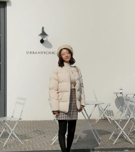 面包服搭配什么鞋子好看:短款面包服搭配示范