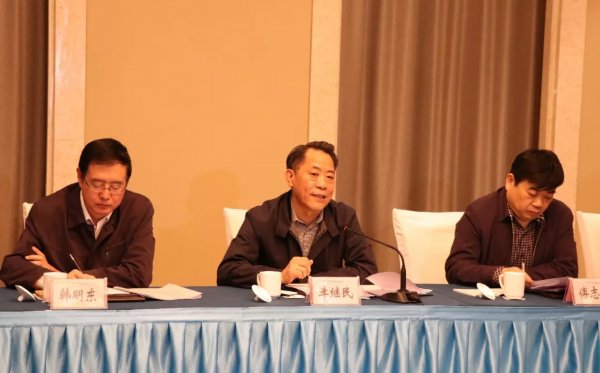 市政协调研组来商调研扶贫开发工作