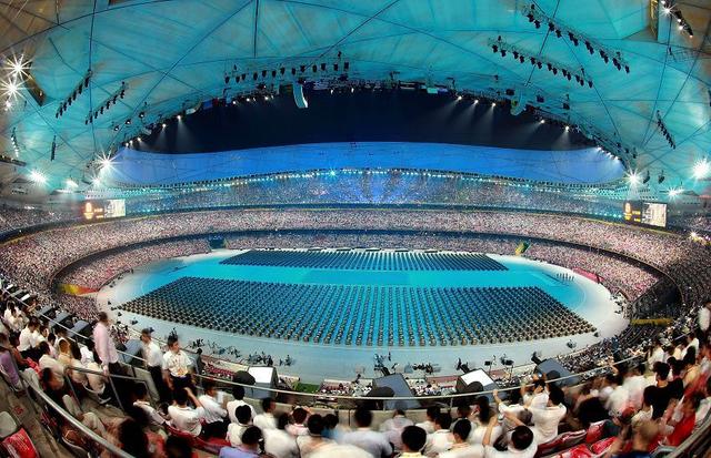 外国人:北京奥运会开幕式历史最美 佩服中国人