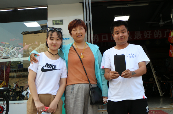 长垣县好心人拾金不昧,街头测试圆满成功