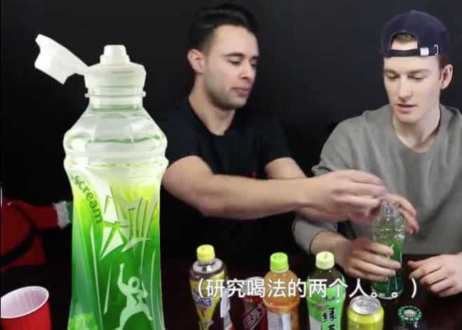 老外试喝中国饮料,外国人居然最爱喝这款中国