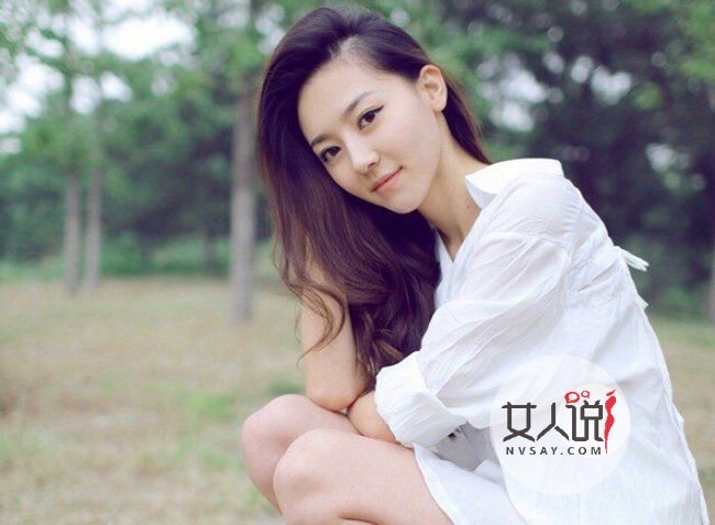黄梦莹资料背景 惊人身世曝光后台强硬不容小觑