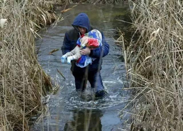 遇难者生前的照片,震惊世界!有国才有家