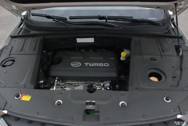 外观唬人,内饰贴心,详细感受型鲨宝骏530旗舰