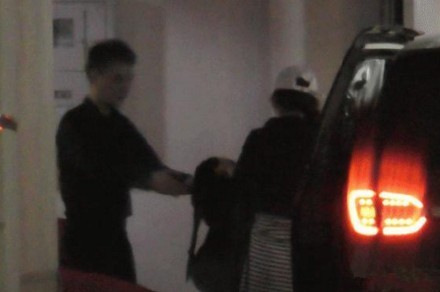 赵丽颖被曝停工怀孕三个月,和冯绍峰同框被拍