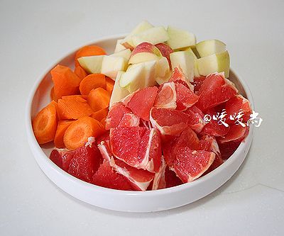 苹果胡萝卜西柚汁