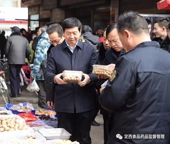 定西市政府副市长曹明督查春节期间食品药品安
