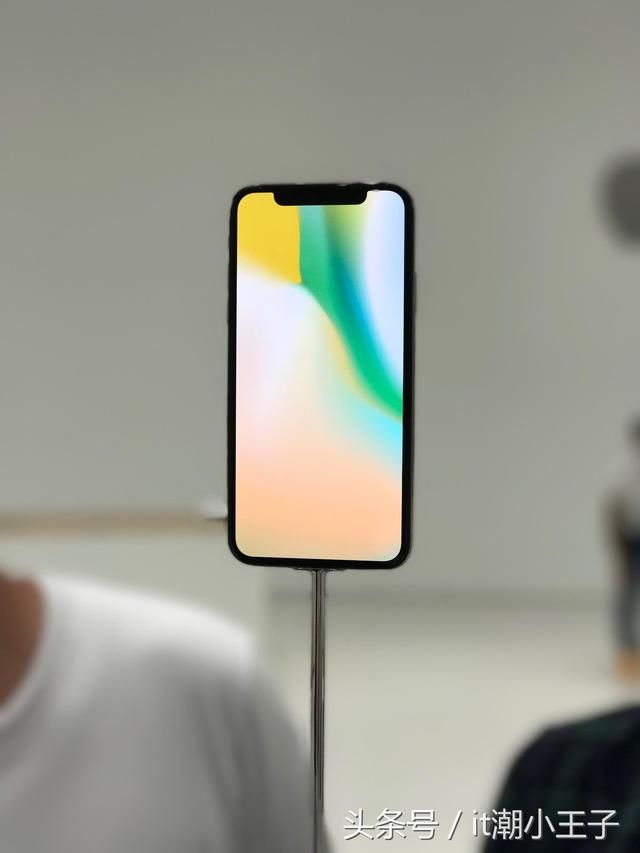 为啥华为小米OV等国产旗舰机不用2K OLED屏