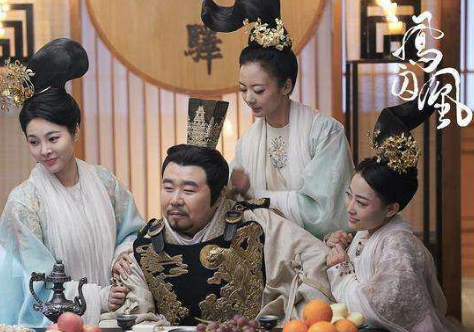 他是古代唯一一个吃饭被撑死的皇帝,曾经太胖