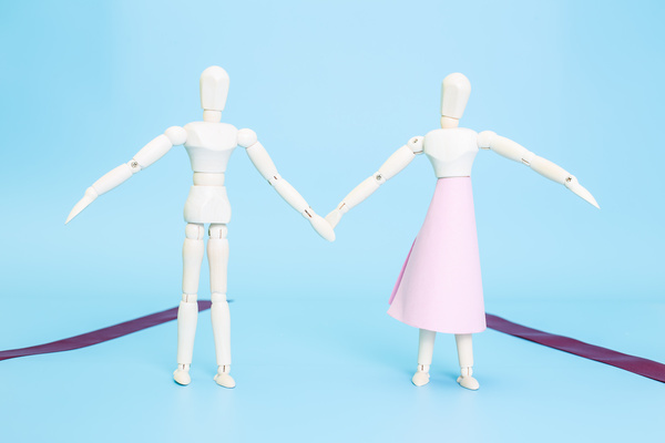 妻子遭家暴要离婚,丈夫转移四千万存款剩一块