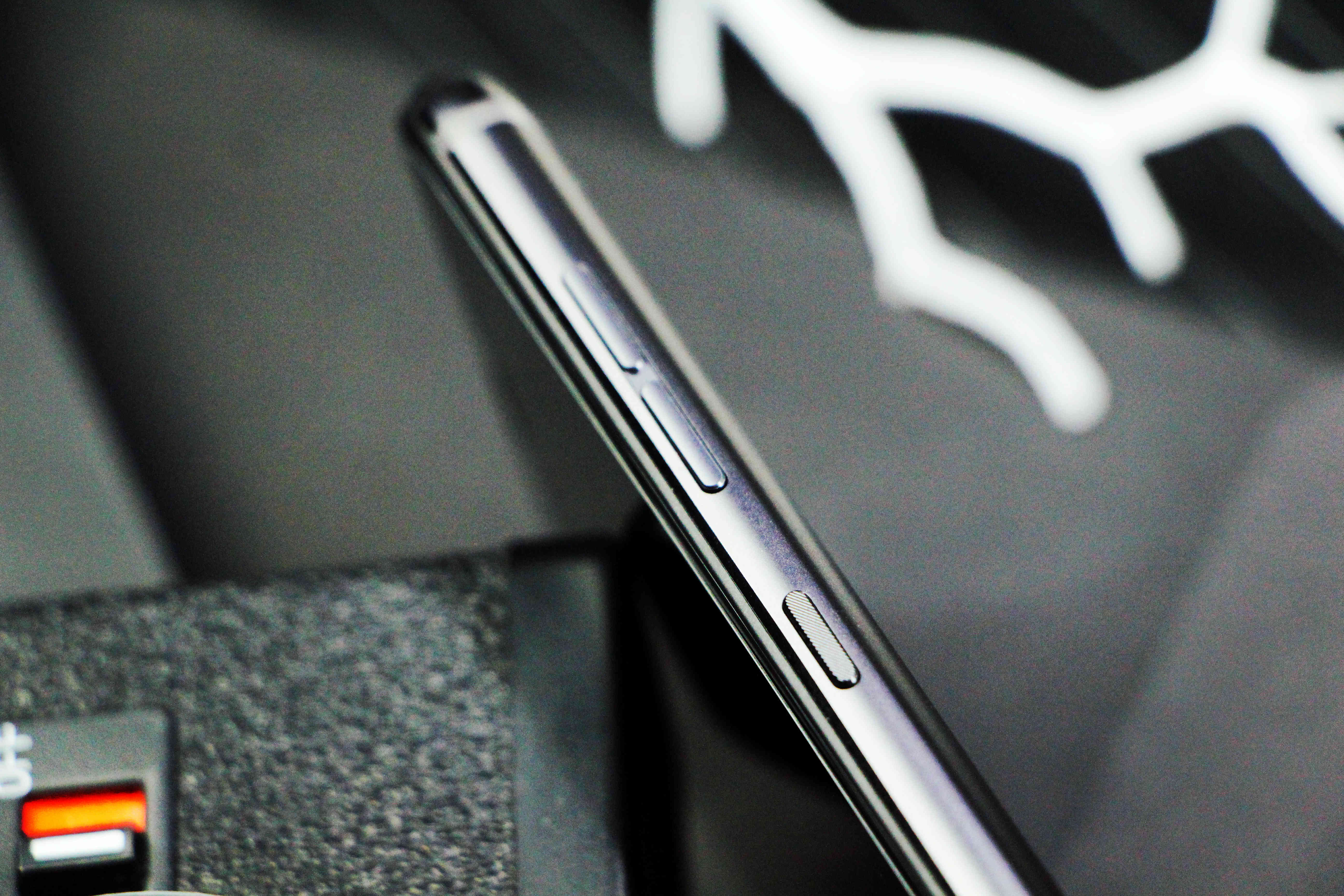 性价比秒杀小米6X!这款很有料的新机你知道